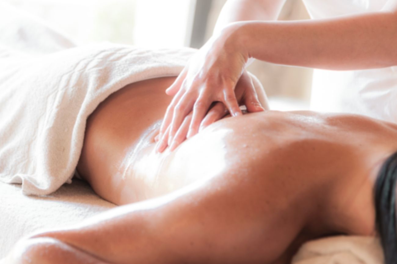 Manual lymphatic drainage massage at Lymph Flows